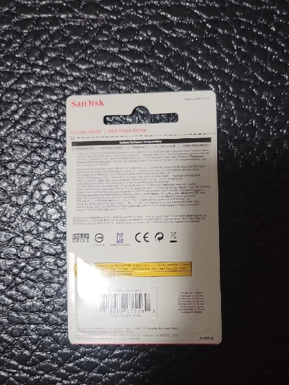 Sandisk Black & Red Cruzer Glide USB 3.0 Flash Drive - SDCZ60-016G-B35